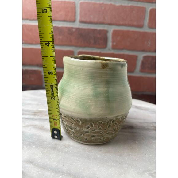 Studio Pottery Handmade Mug Green Celadon Textured Signed RK - Picture 3 of 7